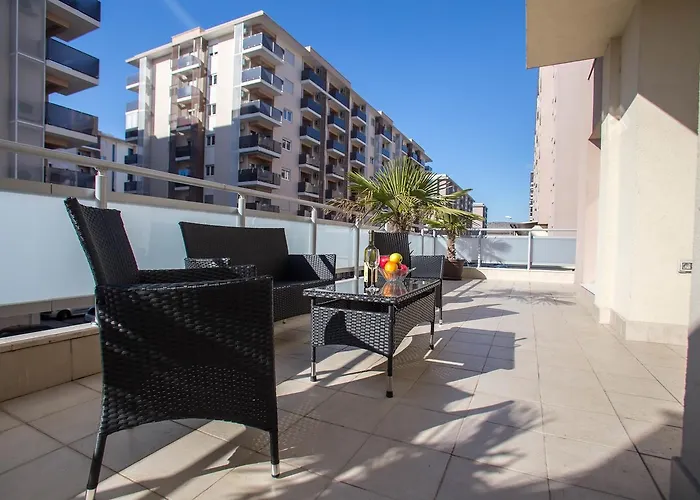 Apartment Piano Delta